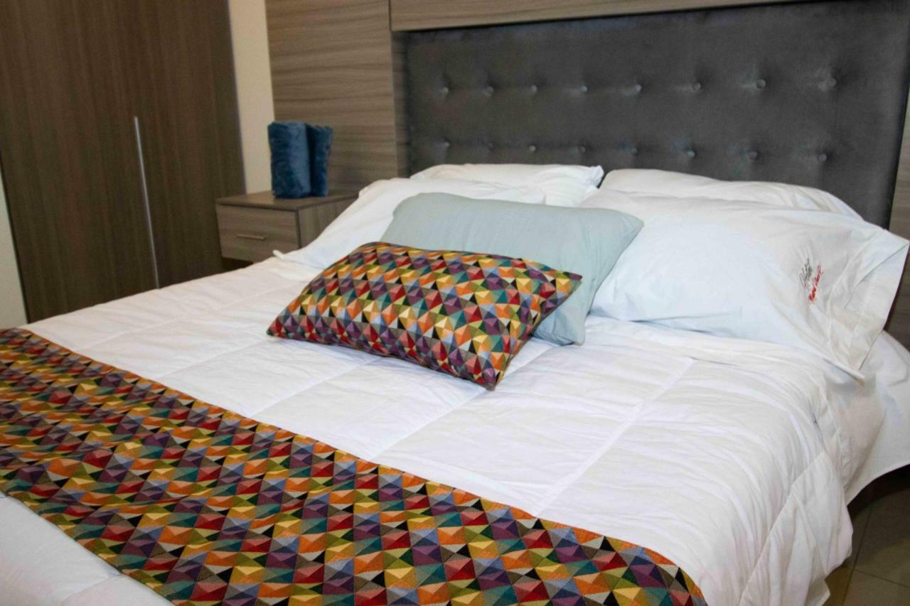 Hotel Madrid Plaza Colombia Kültér fotó